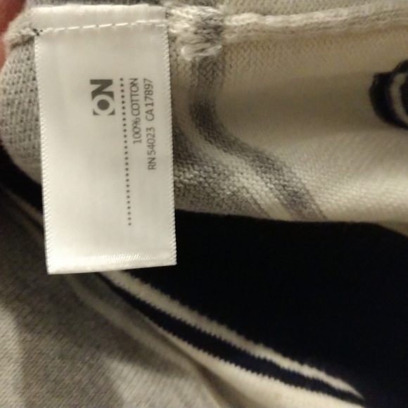 Men's Old Navy Striped Crew Neck Sweater. Never Worn. Size Large. - Picture 6 of 8